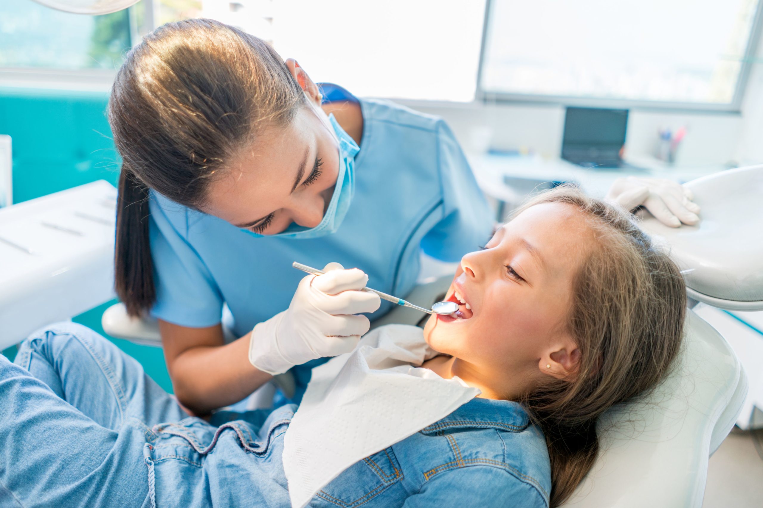 Top 5 reasons to become a Dental Assistant